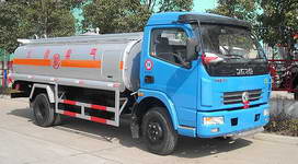 东风多利卡油罐车\东风油罐车图片
