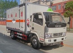 东风多利卡杂项危险物品厢式运输车图片